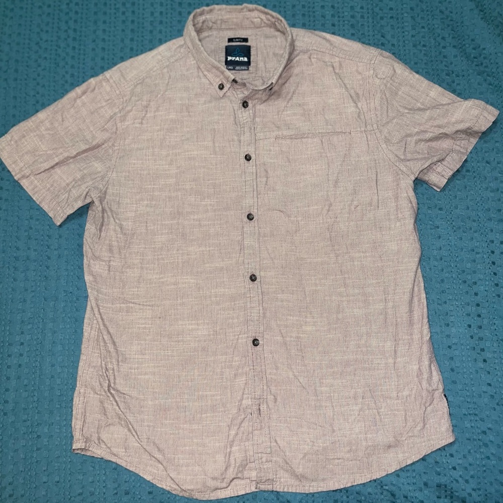 Short sleeve button down